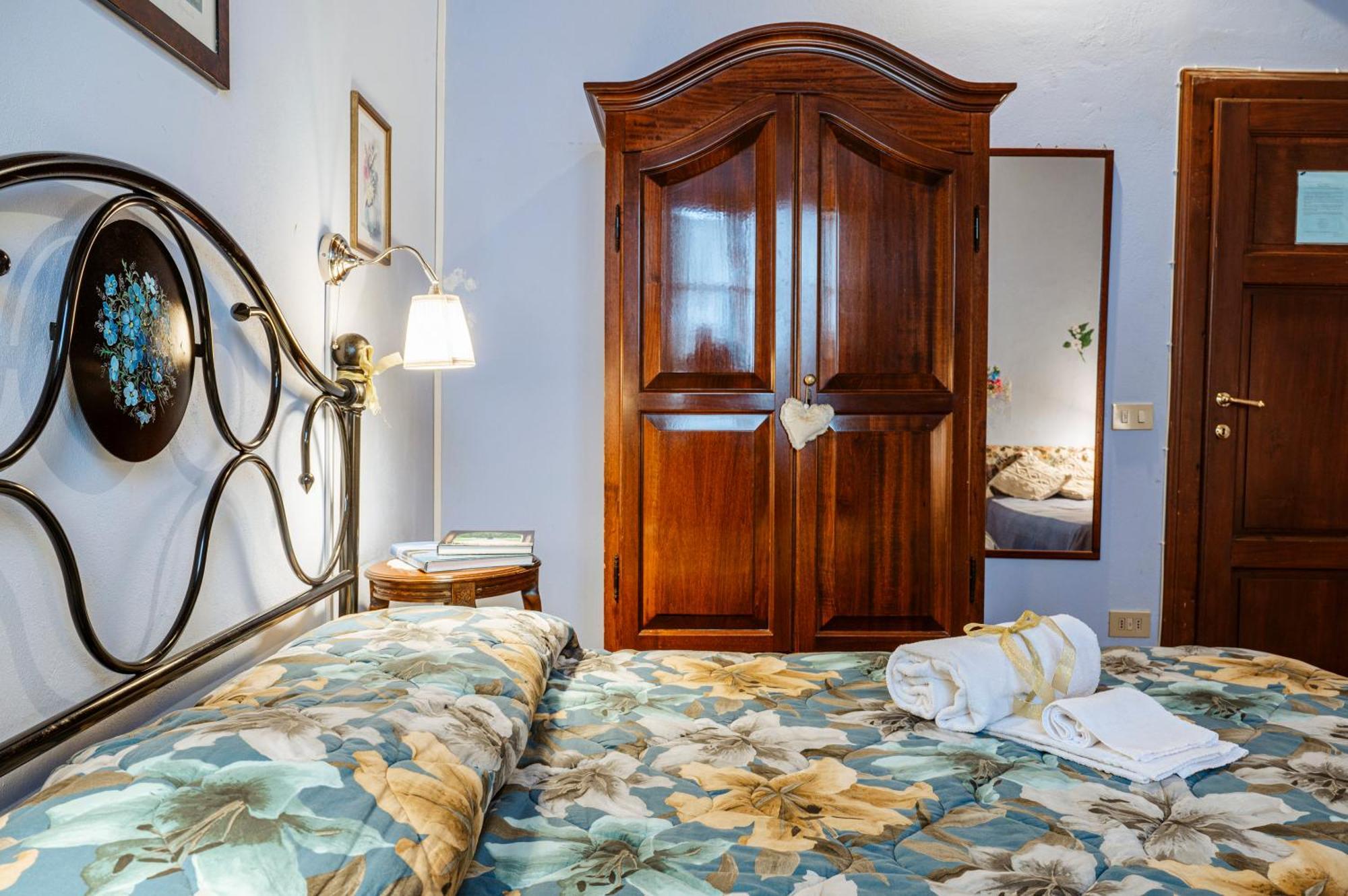 몬테카를로 Antica Casa Dei Rassicurati B&B 외부 사진